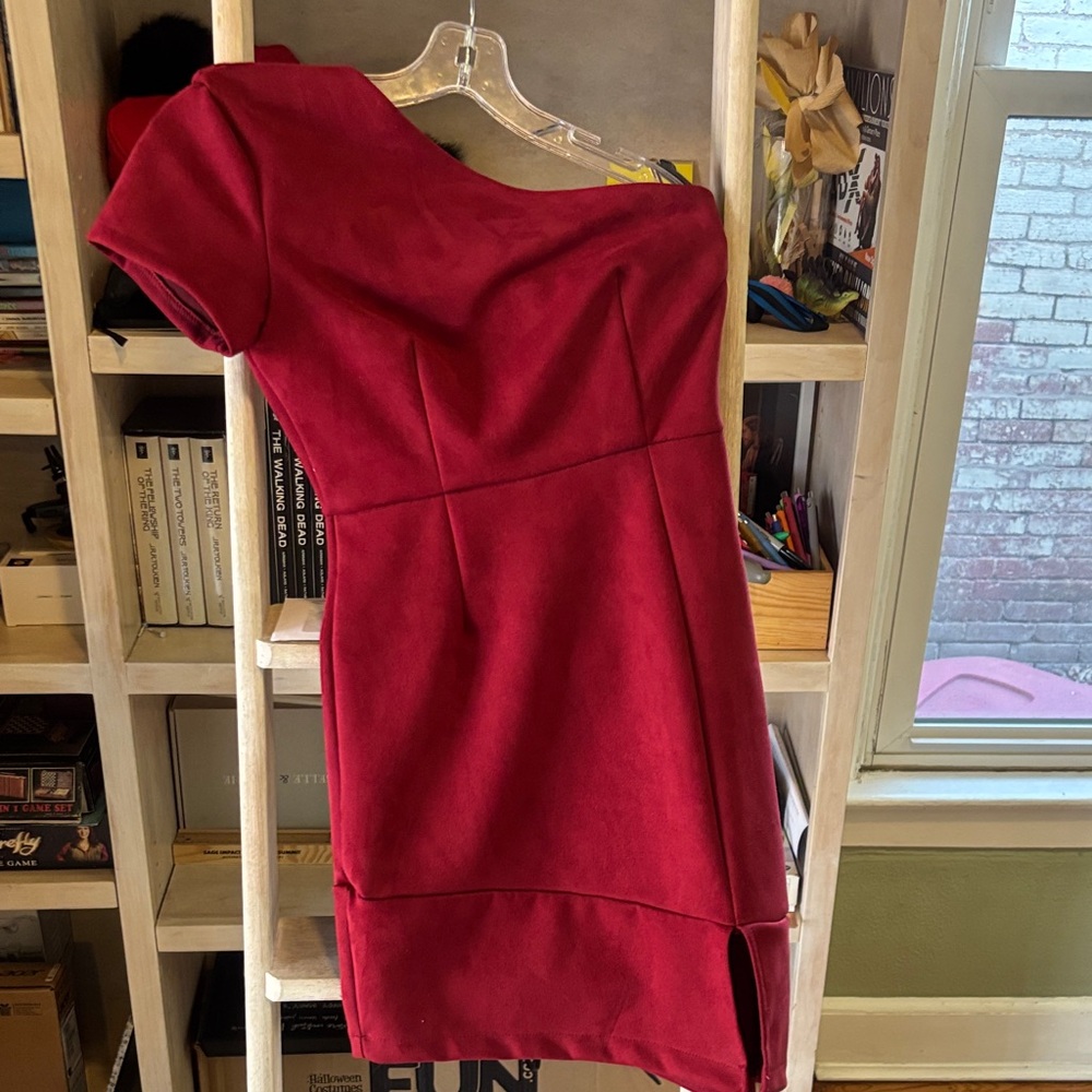 NSR Burgundy Suede Red One-Shoulder Dress